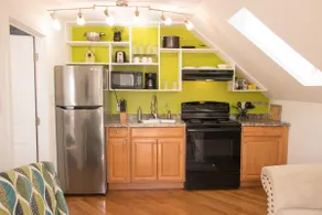 Parking | Self-check-in | Washer+Dryer | Kitchen 5 - Image 3