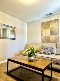 Entire Place in Lancaster · Mid/Long-Term Deals - Image 2