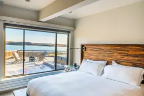 Luxurious Waterfront Sonoma Coast Home - Image 3