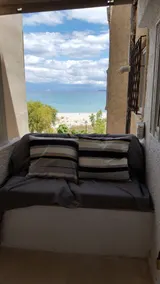 Modern apartment by the sea - Image 3