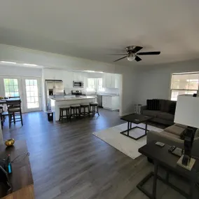 Conveniently Located 3 Bedroom 2 Bathroom House - Image 2