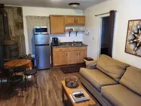 Sunflower Cabin - Image 4