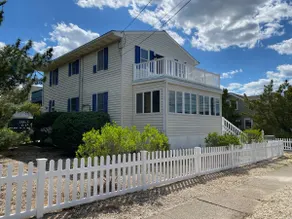 Dog & Family friendly home - Oceanside Brant Beach; 3 bdrm/2 full baths/sleeps 8 - Image 5