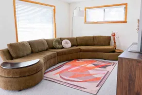Retro 70s Styled Home | 15 min to Downtown - Image 4