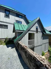 Deer Head Lodge- Agassiz/Hemlock valley - Image 5