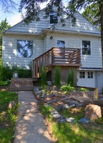 Relax like a local in the heart of Duluth - Image 2