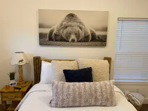 Comfy Bear Cottage - Image 5