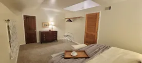 Cozy Carriage House Loft - Image 4