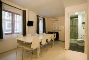 EXCLUSIVE USE House in the City Center/Beach - Image 5