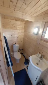 Wood Cabin near the Vale - Image 4
