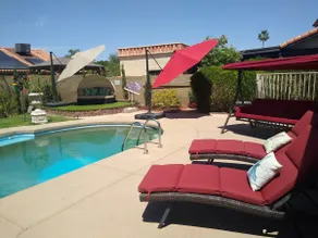 Elegant Oasis: Pool, Spa & Serene Backyard Retreat - Image 4