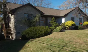 Restful Hilltop Apartment: No cleaning fees! - Image 3