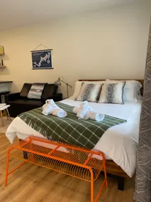 NEW NeighborlyNest@TheBoatShop, Lake Wallenpaupack - Image 4