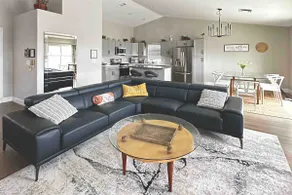 5 miles to STRIP, Henderson, Airport 3 bed 2 ba - Image 3