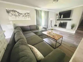 Modern, new and large house 10 minutes from downtown - Image 4