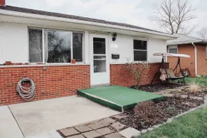 Beautiful family home with large finished basement - Image 2
