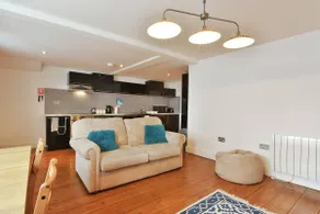 Host & Stay - Victoria Gardens - Image 5