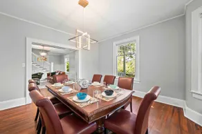 Spacious Historical Home 3 mins from Downtown - Image 2