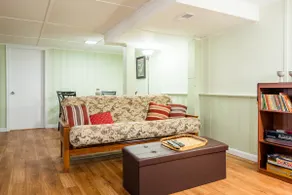 Clean, safe, private basement apartment - Image 4