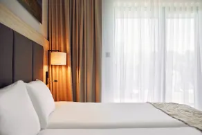 Bristol Aparthotel - Image 3
