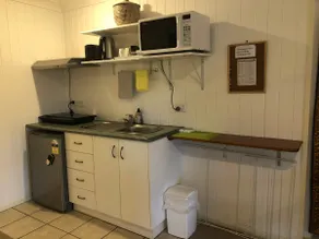Northside studio apartment - Image 5