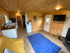Idyllic Cornish Retreat At Puffin Lodge - Image 2