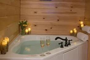 Romantic One-Bedroom Cabin Near Smuggler's Notch - Image 5