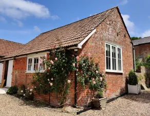 Rose Barn - Image 3