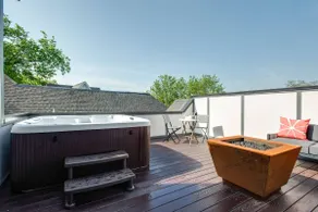 The Presley - Rooftop Hot Tub & Fire Pit with Views - Image 5