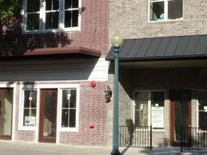 Private Downtown Condo - (3 Blocks from Magnolia!) - Image 3