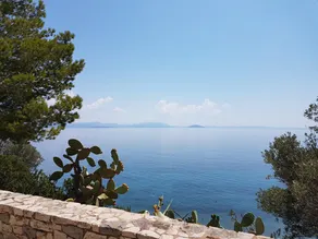 Beachfront Villa Panos with panoramic sea views - Image 2