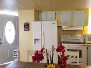 Sun Retreat- Affordable Stay Near Death Valley - Image 5