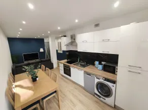 Nice Gare: 2 Apartments same Floor 5 BDR 15P AC - Image 2