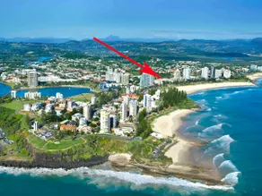 Calypso Resort, Sleeps 8, Coolangatta Beach! Family Beachfront Apartment! - Image 3
