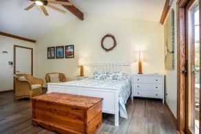 Beach City Bungalow - Image 3