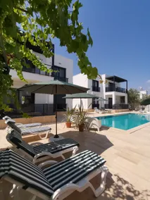 300m to Beach 2 Bedroom Garden Floor Flat with Pool B1 - Yeni Dunya Bodrum - Image 2