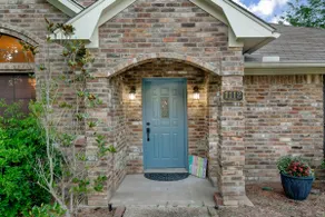 Waco Home-Away-From-Home - Image 3