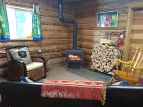 Sanctuary Farm Guest House Log Cabin - Image 5