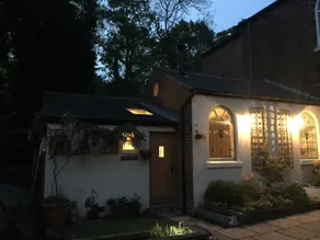 Cosy studio cottage in East Cheshire - Image 2