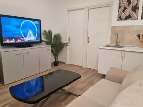 Colombia II Apartment - Image 4