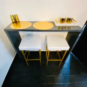 Pasavento - Modern Black Suite - Image 5