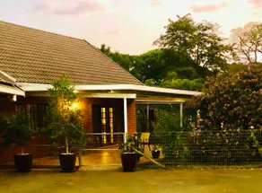 Rondeletia Cottage Guesthouse - Premium Selbstversorger (inkl. Frühstückskorb) - Image 3