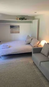 Contemporary 1 Bedroom garden studio - Image 2