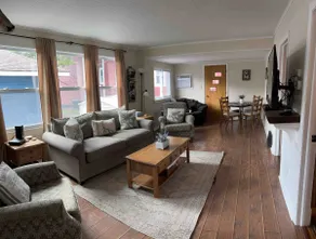 Cozy Cottage on the Island, Walkable to everything - Image 3