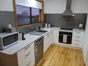 Cosy on Moody, 2 Bed walking distance to CBD WiFi - Image 2