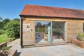 Beautiful setting, walking distance of Tenterden. - Image 2