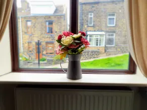 Bronte Railway Cottage at Haworth - Image 4