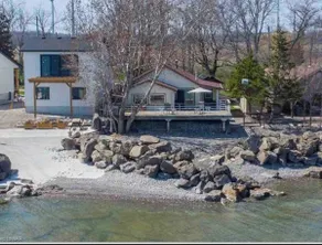 Lovely & cozy cottage beach house with private access beach with hot tub  - Image 3