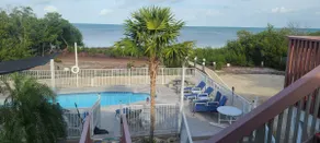 Beautiful Waterfront book now 2026 filling up fast - Image 4