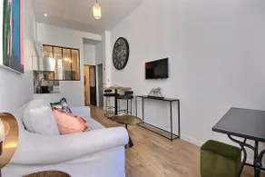 LUXURY 1 - Image 3